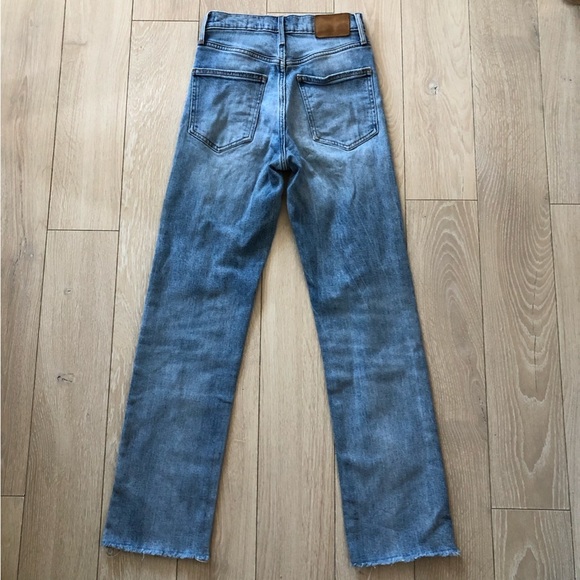 Aritzia Denim Forum The Arlo High Rise Straight Jeans Light Wash Size 23 - Picture 3 of 15